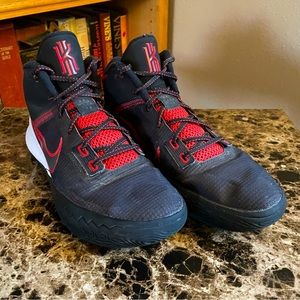 Kyrie Irving Flytrap 4.00 Basketball Shoes